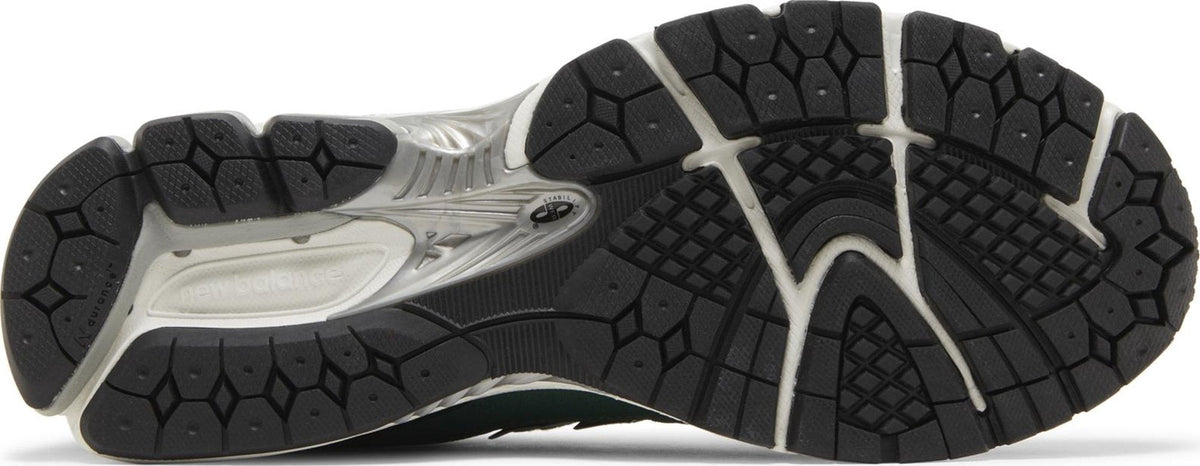 New Balance Men's 1906R 'Nightwatch Green' Sneakers