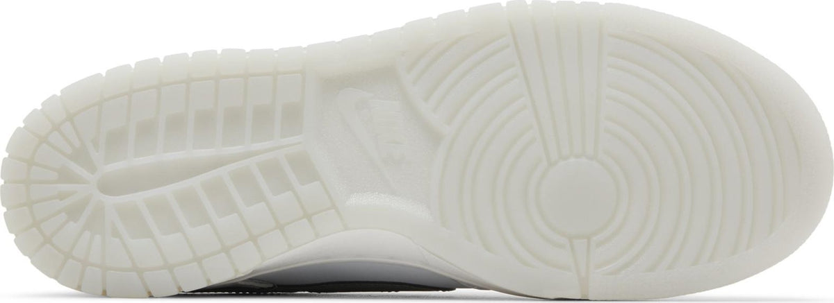 Nike Grade School Dunk Low 'Reflective Swoosh White' Gs (Gs)