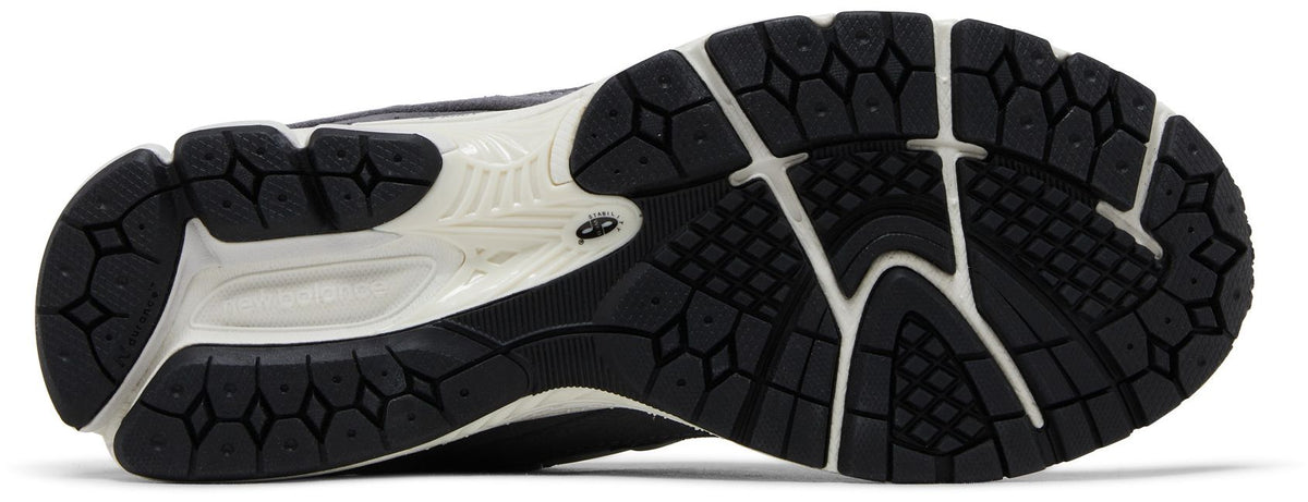 New Balance Men's 2002R 'Magnent Lead' Sneakers