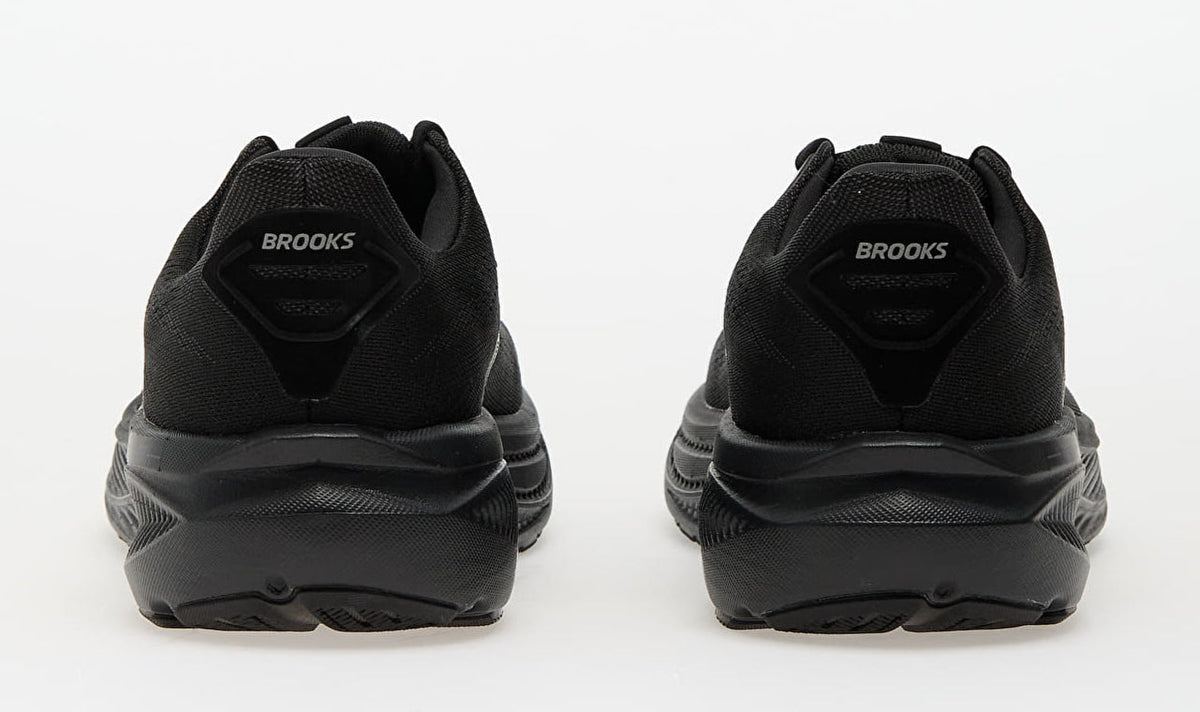 Brooks Men's Ghost 17 Sneakers