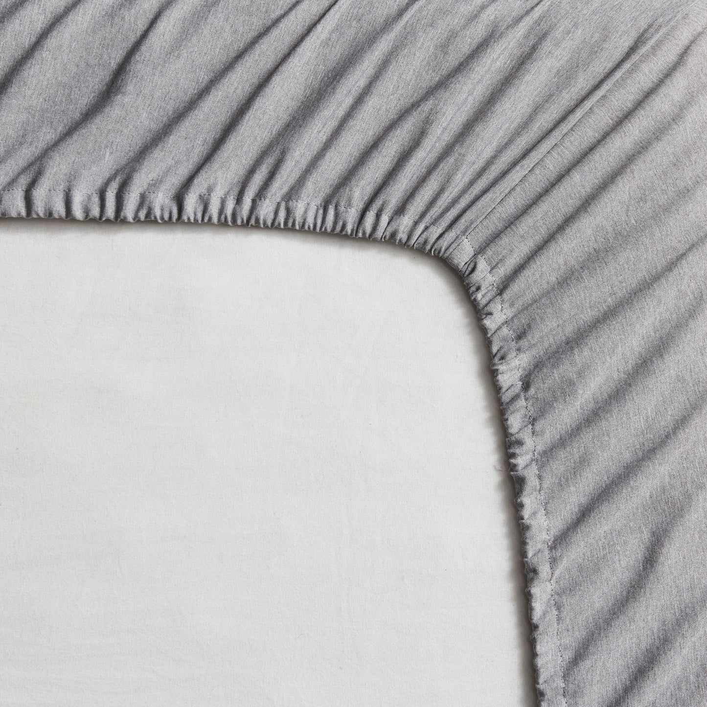 Bamboo 2000 Thread Count 6-Piece Chambray Sheet Set With SnugGrip