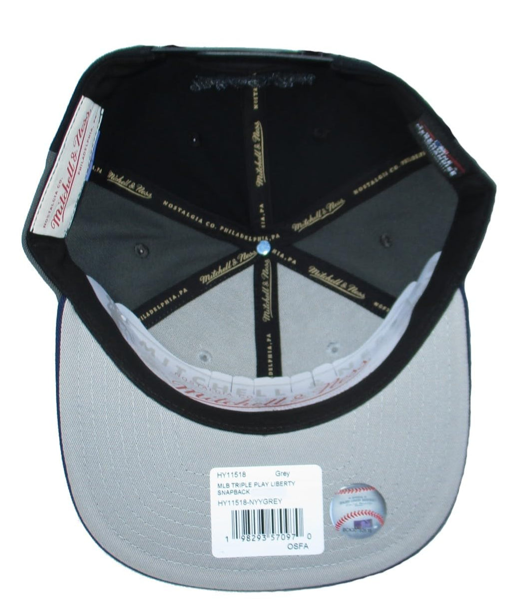 Mitchell & Ness Men's MLB Triple Play Liberty Snapback Yankees Snapback Caps