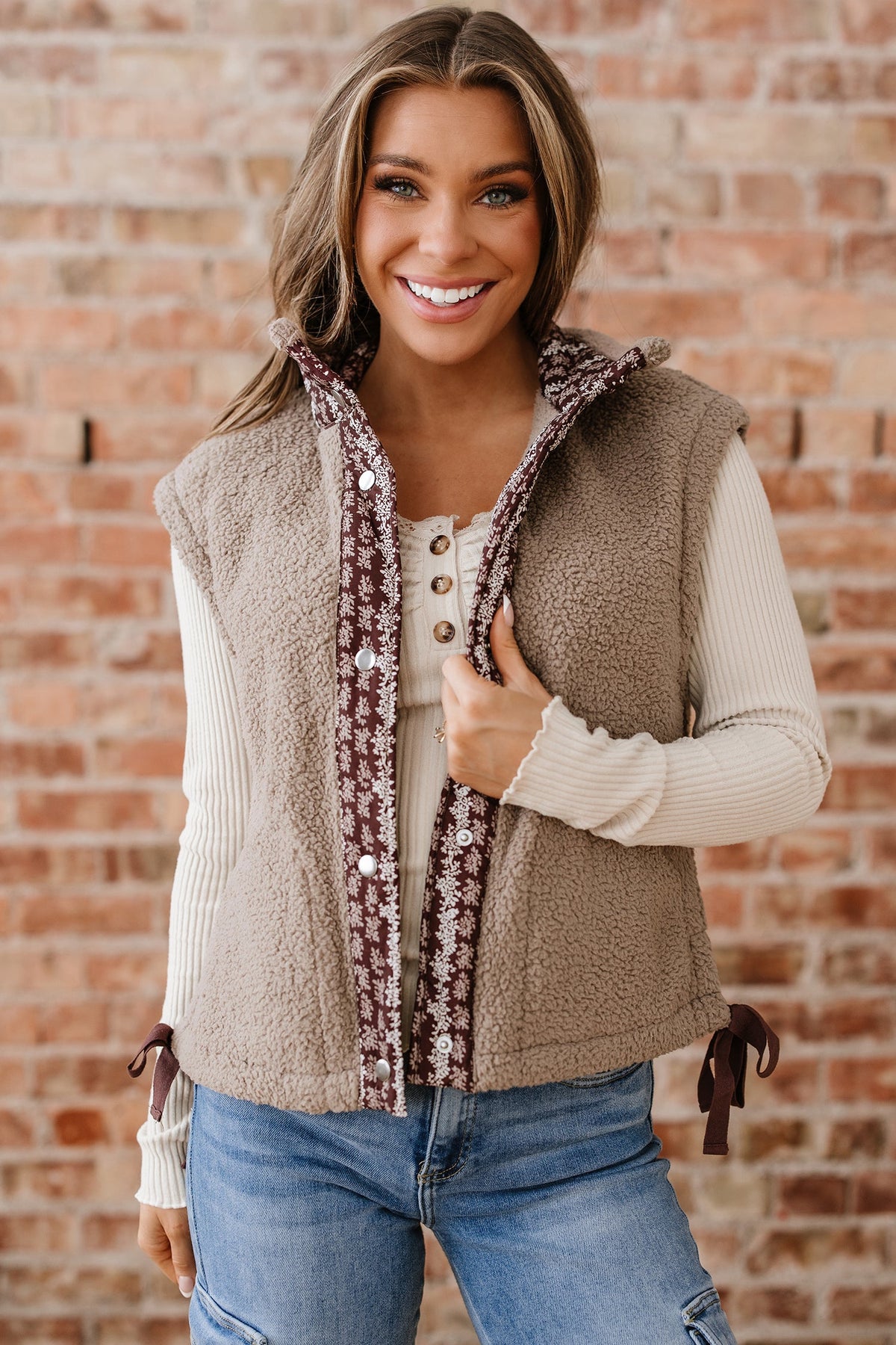 Threaded Pear Wrenley Bows Sherpa Fleece Vest