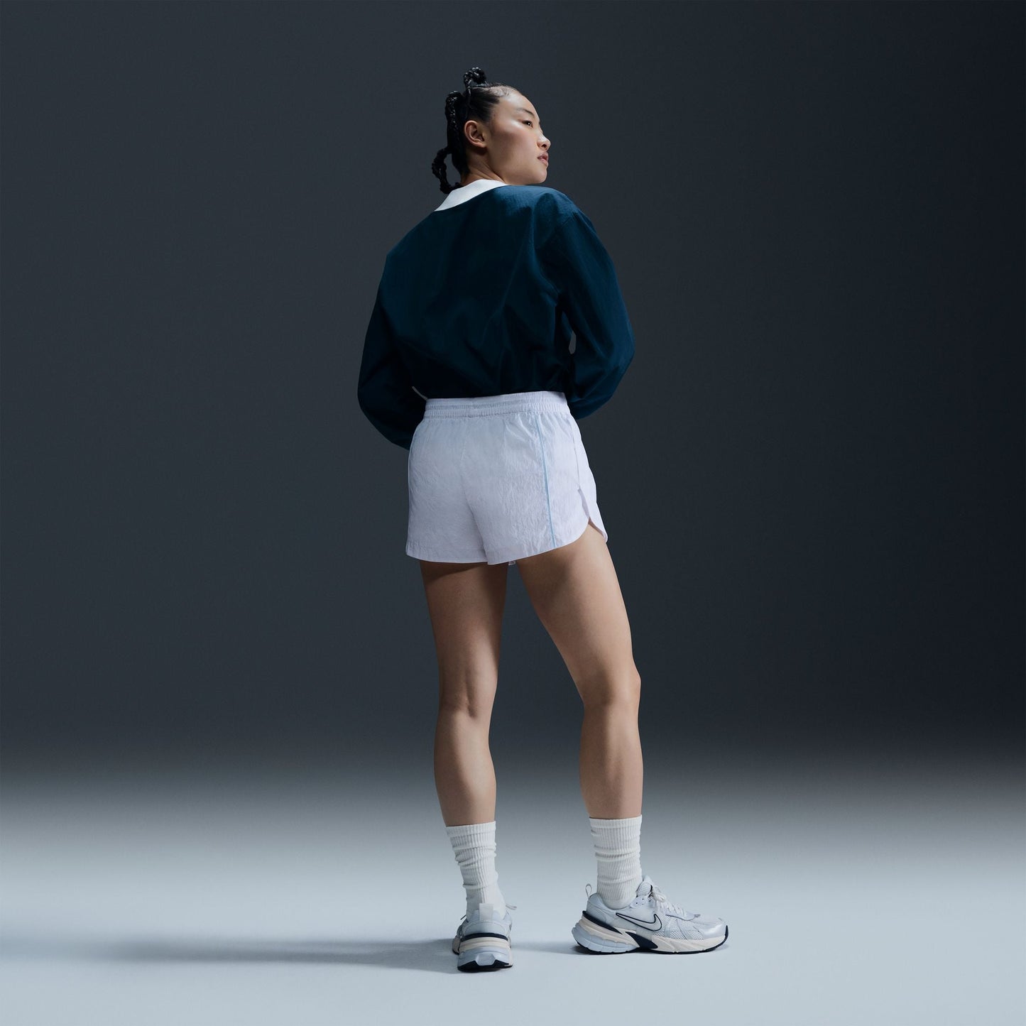 Nike Women's Sportswear Essential Contrast-Trim Woven V-Neck Top - Fv7649-480