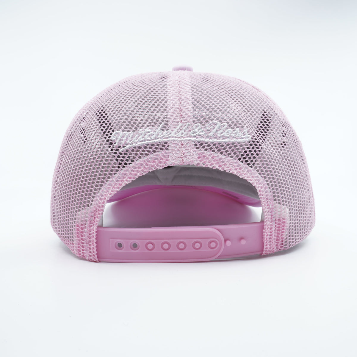 Mitchell & Ness Men's NBA Chicago Bulls Pastel Trucker Snapback