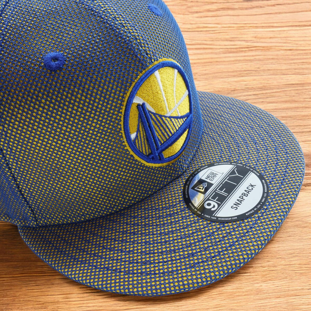 New Era Men's NBA Gs Warriors Mesh Refresh 950 Snapback Hats
