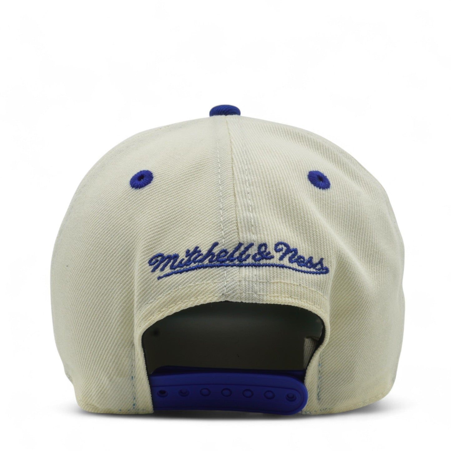 Men's Mitchell & Ness MLB Hat Trick Script Pro Pinch Snapback Coop Braves - Cream