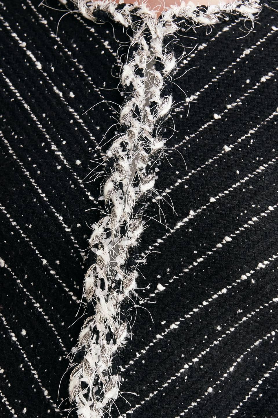 Noir Linear Sweater Knit Jacket