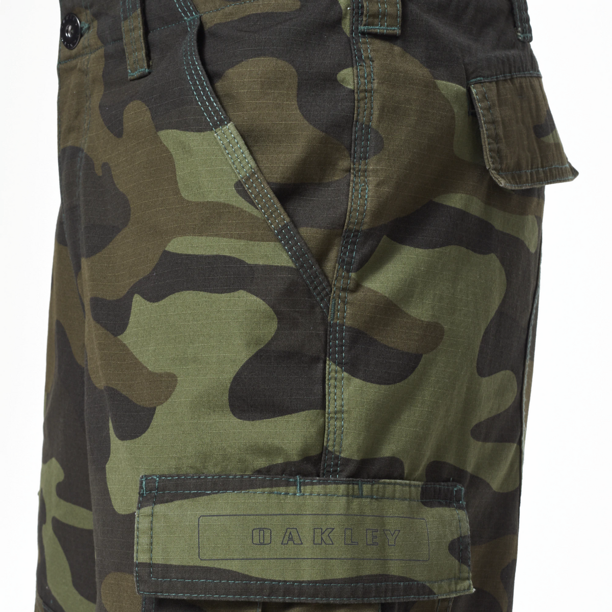 Oakley Men's Camo Commuter Cargo Shorts