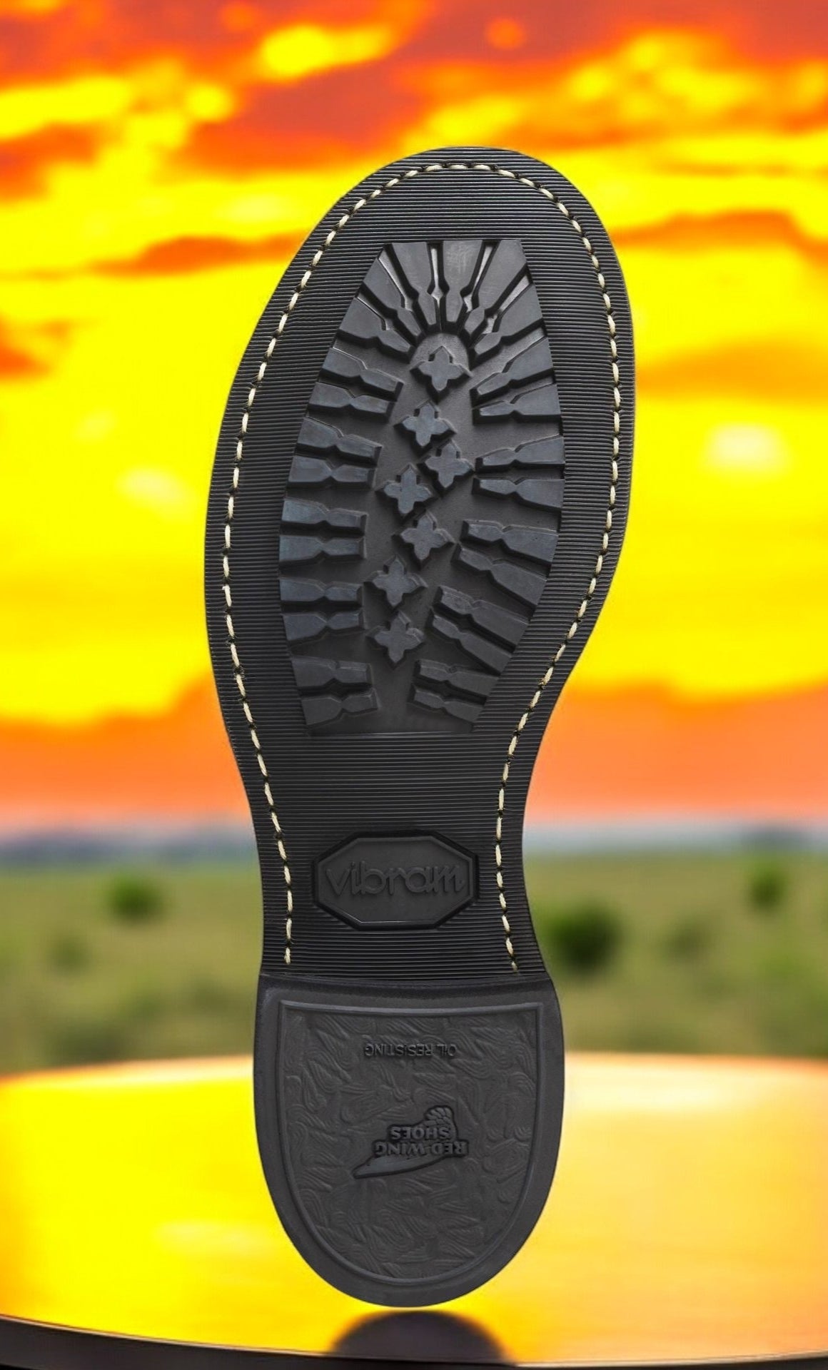 Red Wing Shoes Women's Red Wing Silversmith Short Boot Medium Width Width)