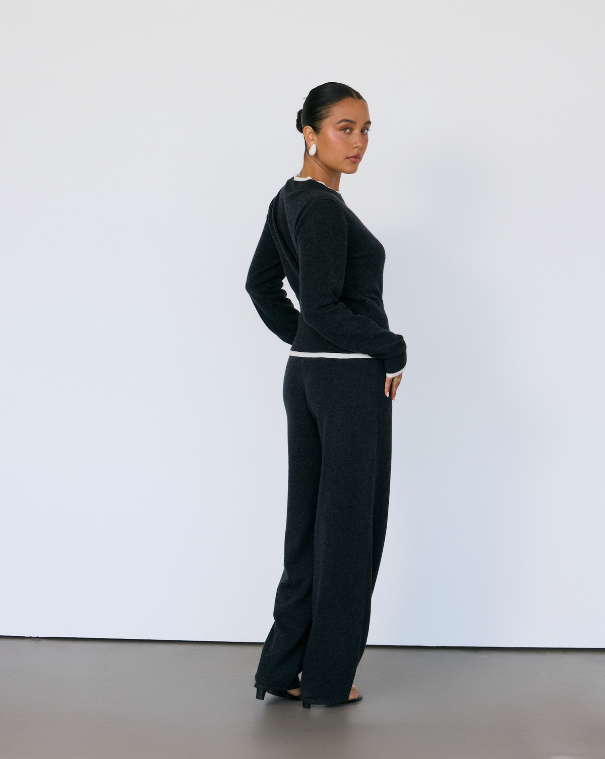 Tove Layered Cashmere Crewneck - Charcoal
