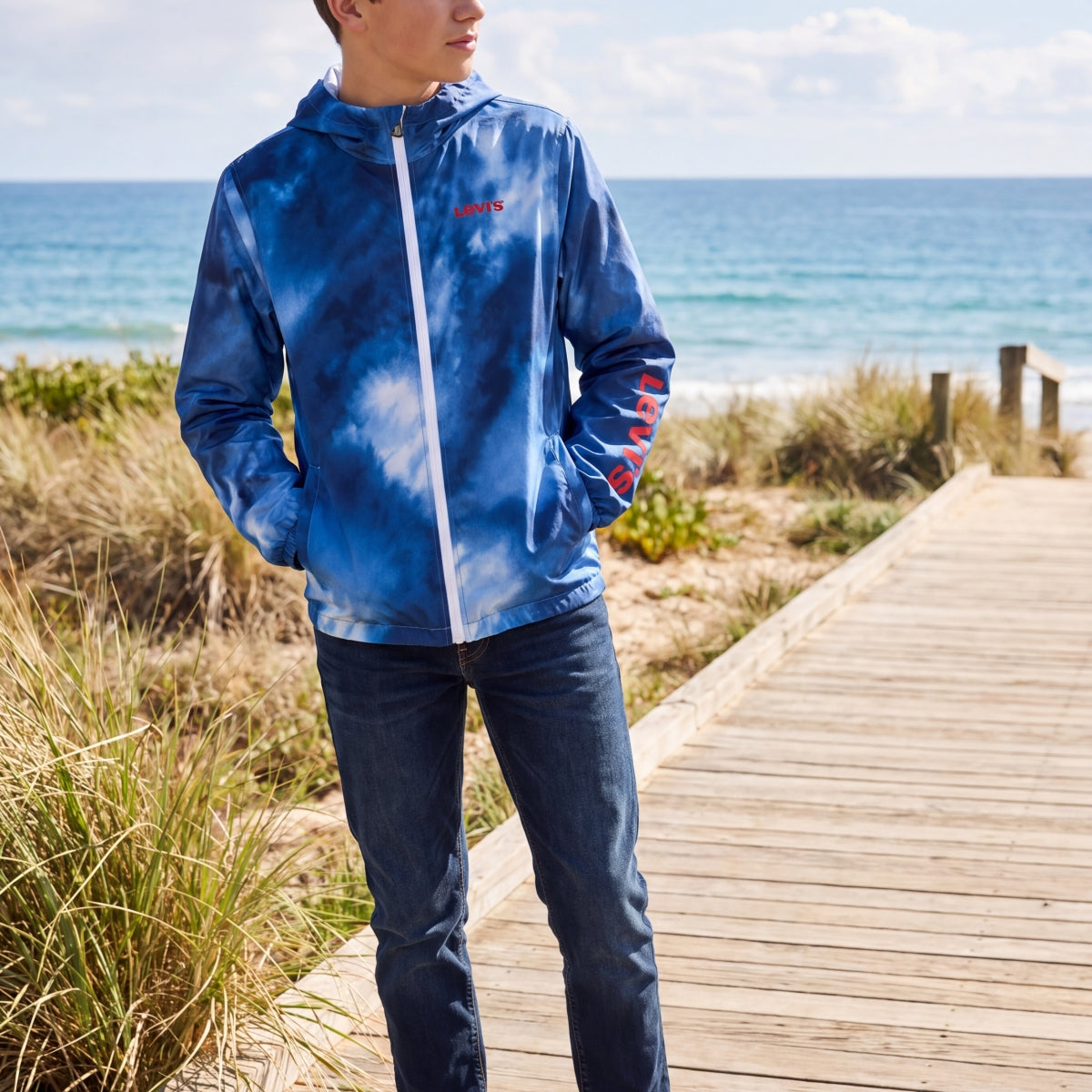 Levi's Men's Lightweight Zip-Up Hooded Windbreaker