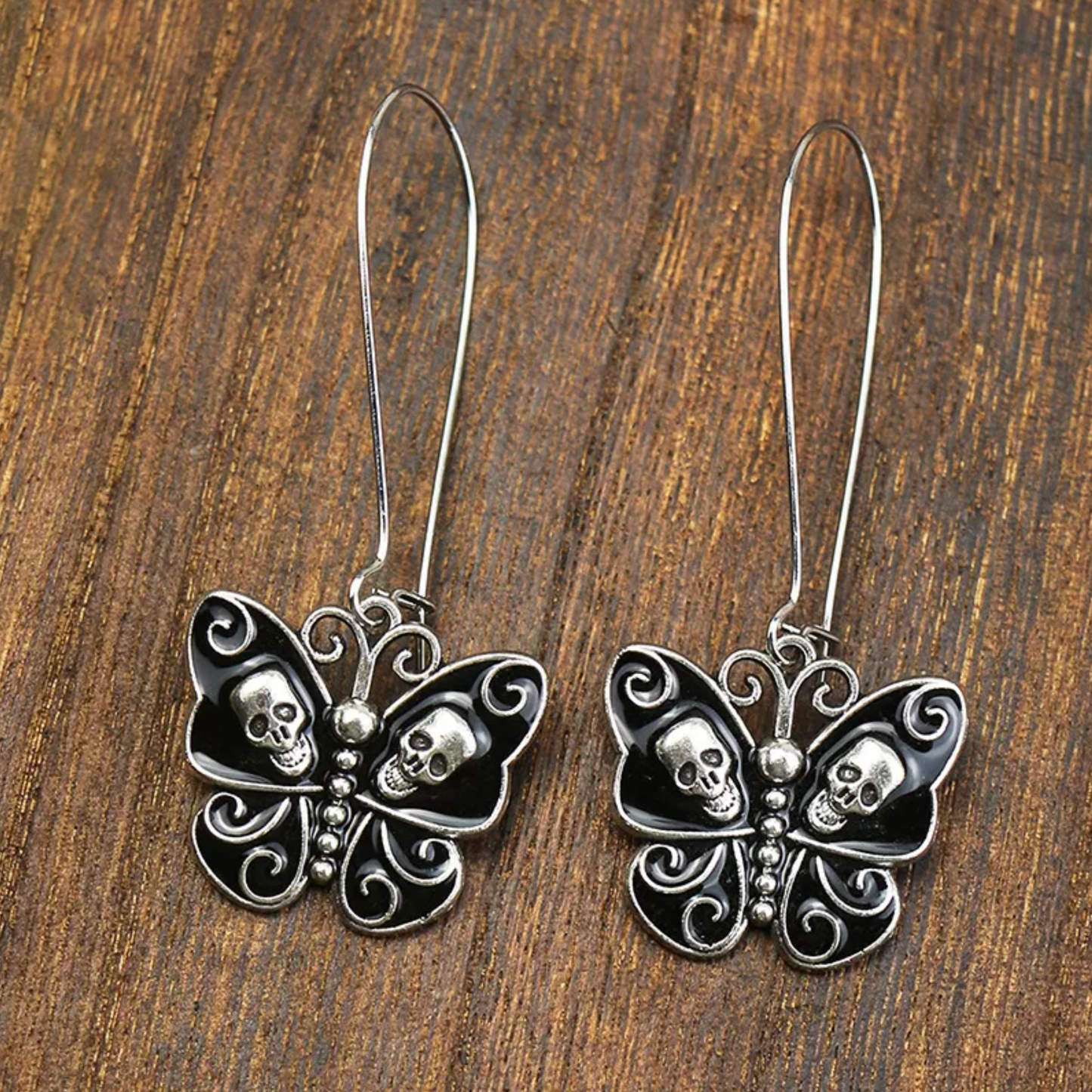 Silvertone-