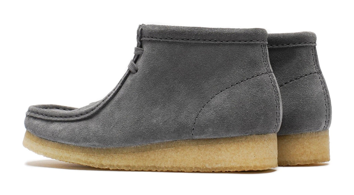 Clarks Women's Wallabee Boot Grey/Blue Suede Booties