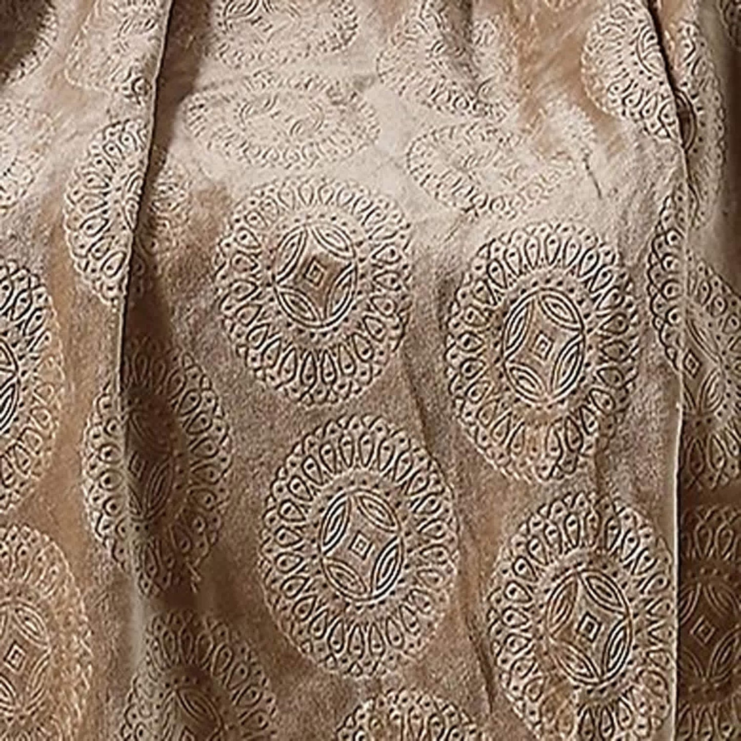 Taupe-