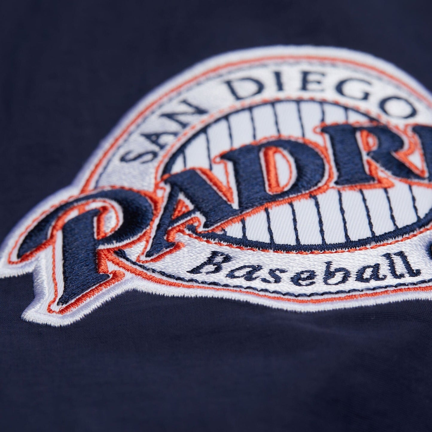 Mitchell & Ness Men's MLB Nylon Pullover Jacket Vintage Logo Padres Pullovers