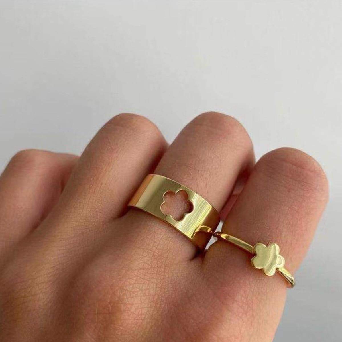Goldtone Flower Band Ring Set