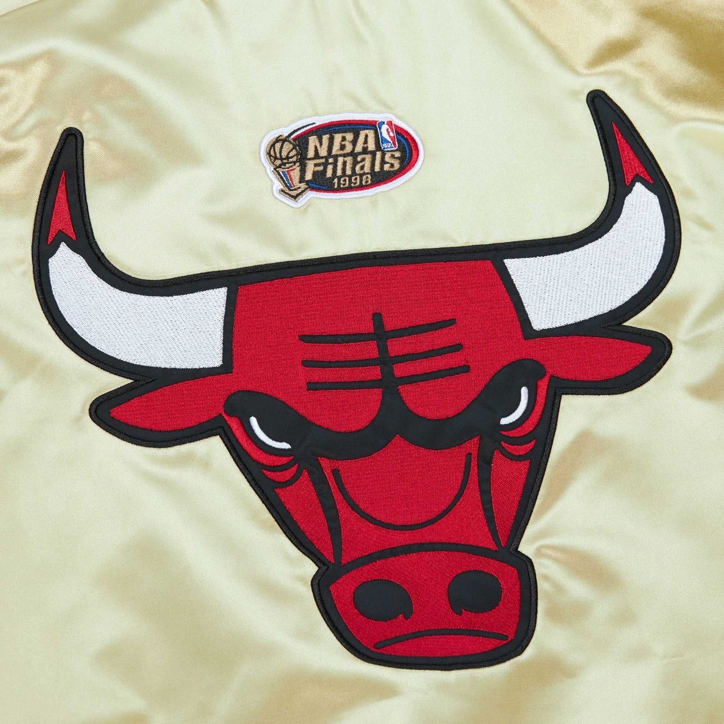 Men's Mitchell & Ness Team Og 2.0 Lightweight Satin Jacket Vintage Logo Bulls