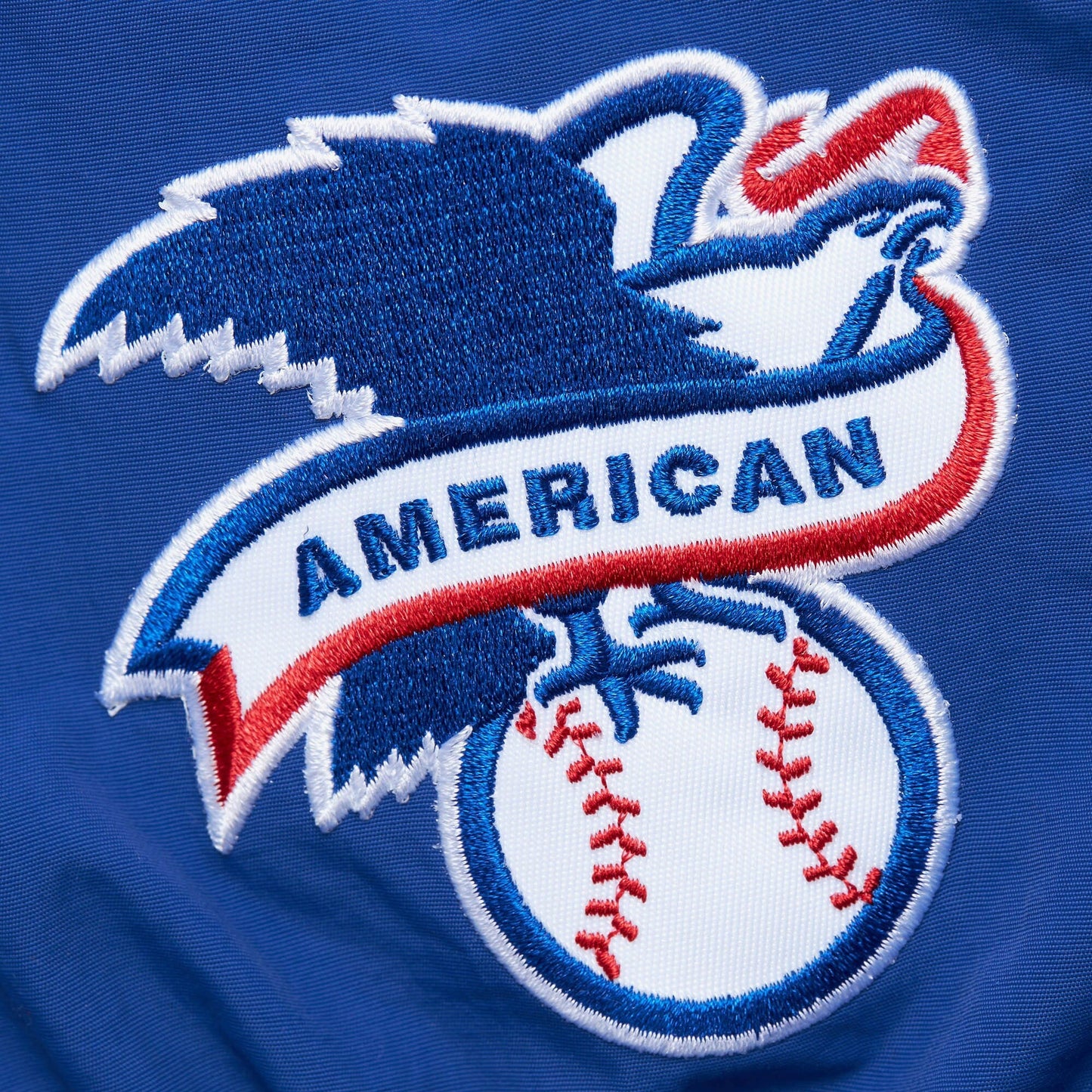 Mitchell & Ness Men's MLB Classic Nylon Pullover Vintage Logo Royals Pullovers