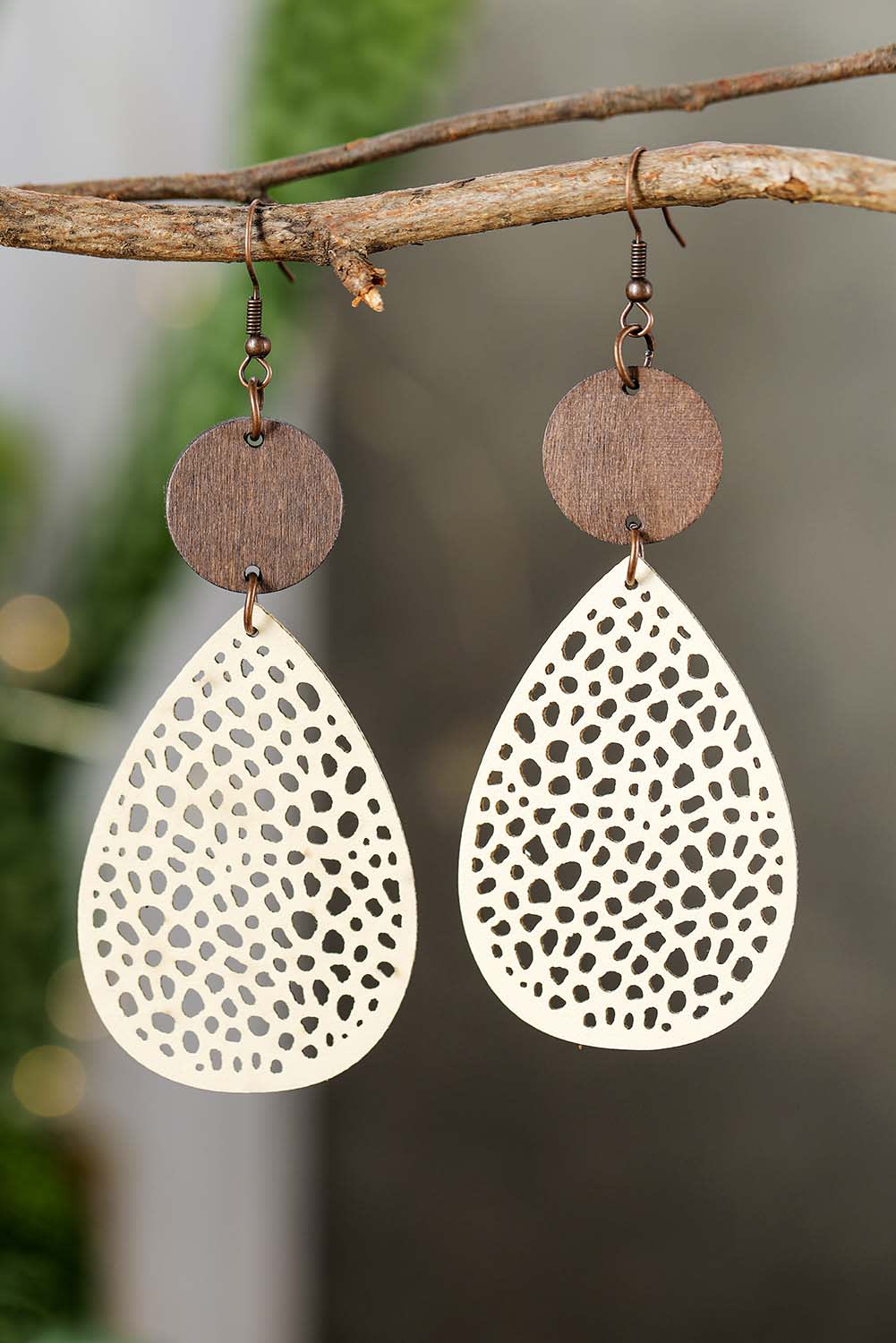 Threaded Pear Cut-Out Water Drop Hook Earrings