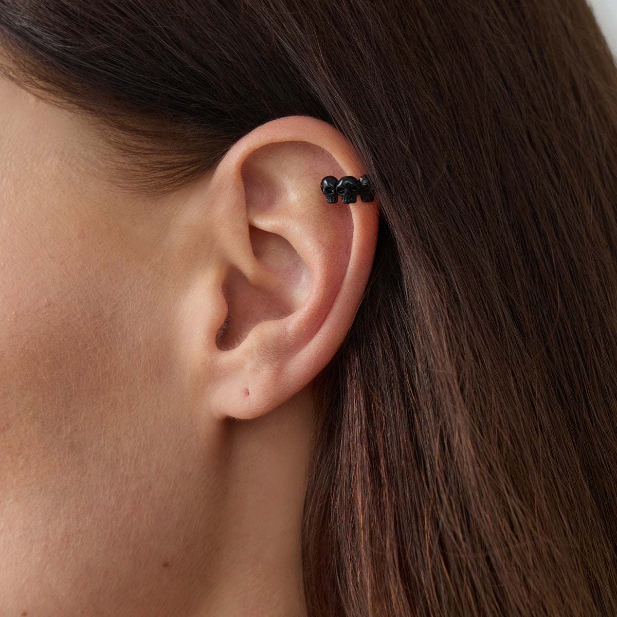 Blacktone Three-Skulls Ear Cuff