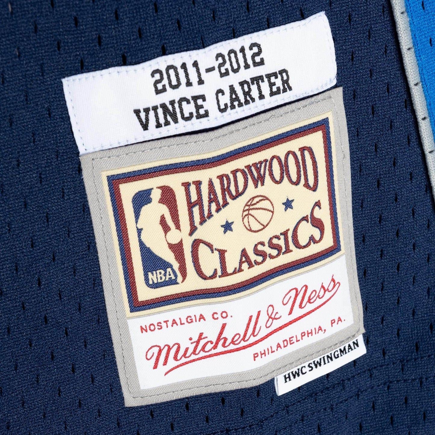 Mitchell & Ness Men's NBA Swingman Jersey- Dallas Mavericks 2011 Vince Carter