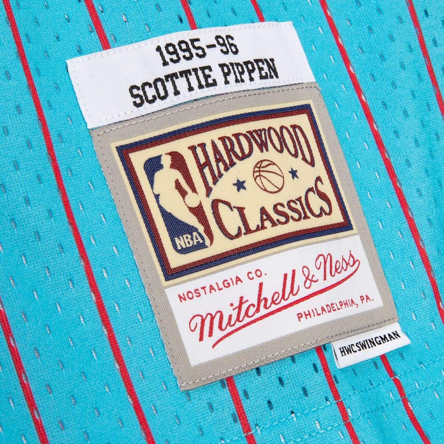 Mitchell & Ness Men's NBA Reload 2.0 Swingman Jersey Bulls 1995 Scottie Pippen