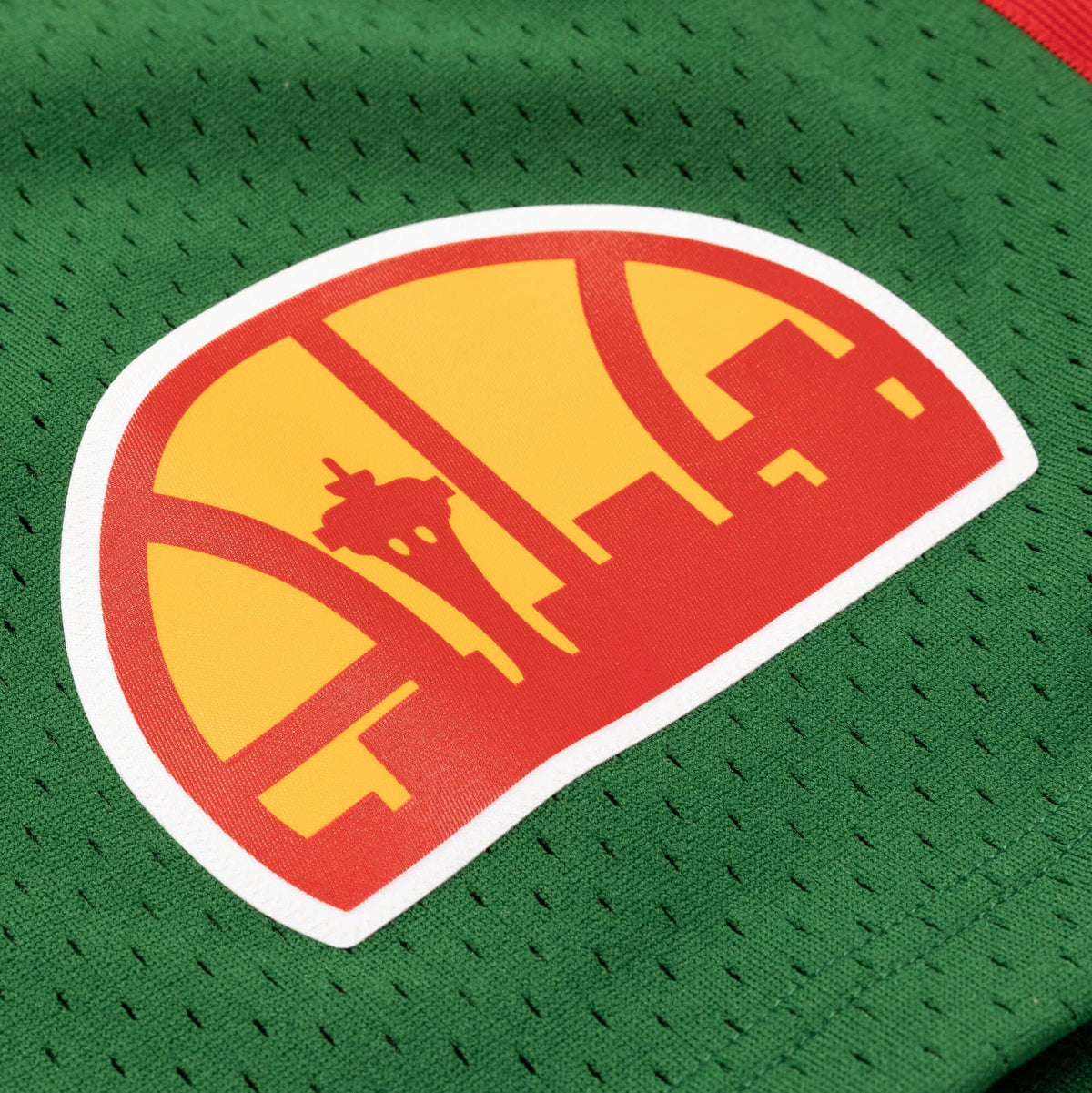 Mitchell & Ness Men's NBA Reload 2.0 Swingman Shorts Supersonics 1994