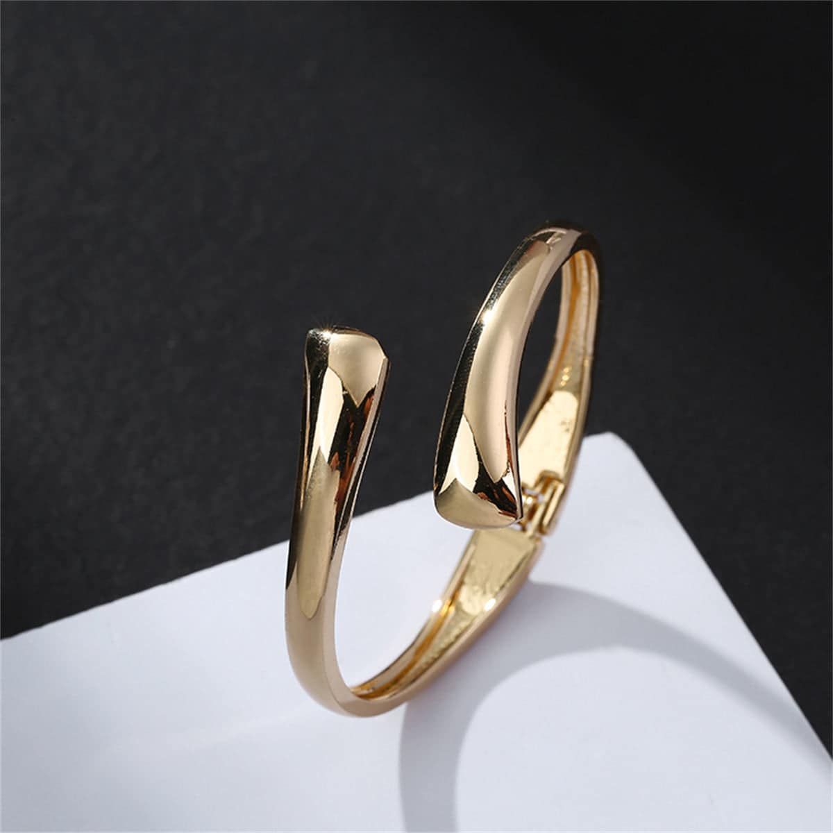 Metallic-