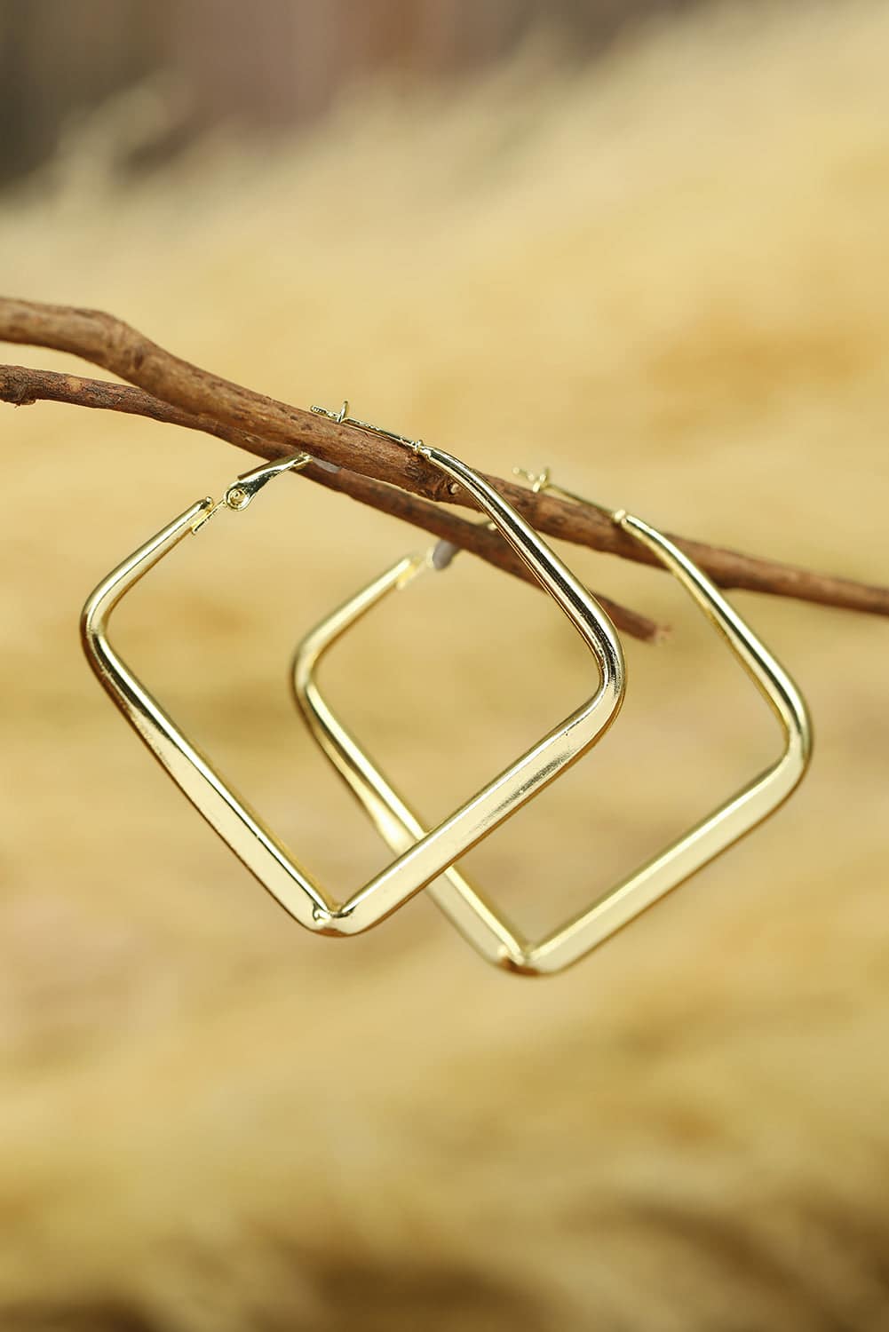 Gold Minimalist Square Hoop Earrings - Gold / ONE SIZE / Alloy