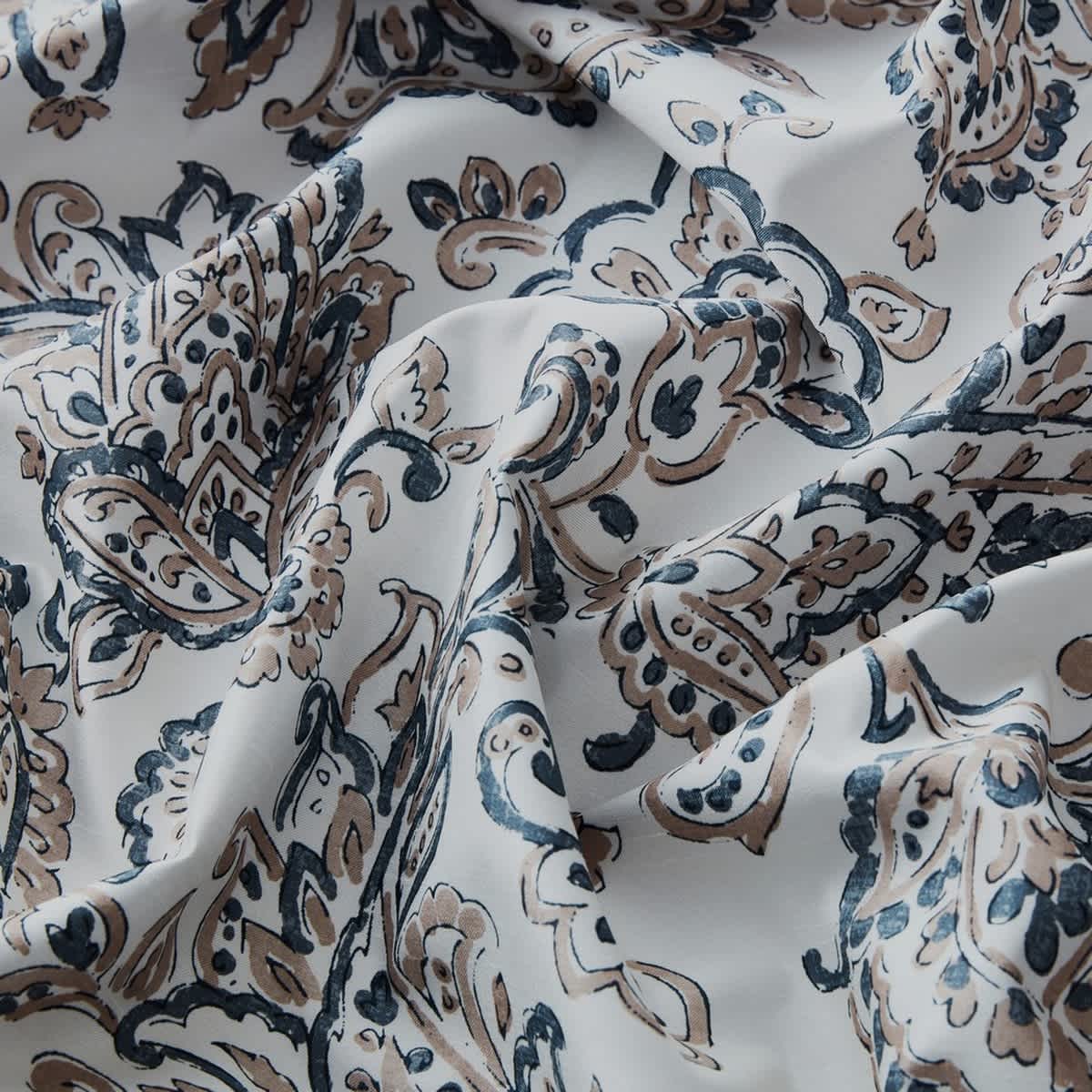 Taupe-