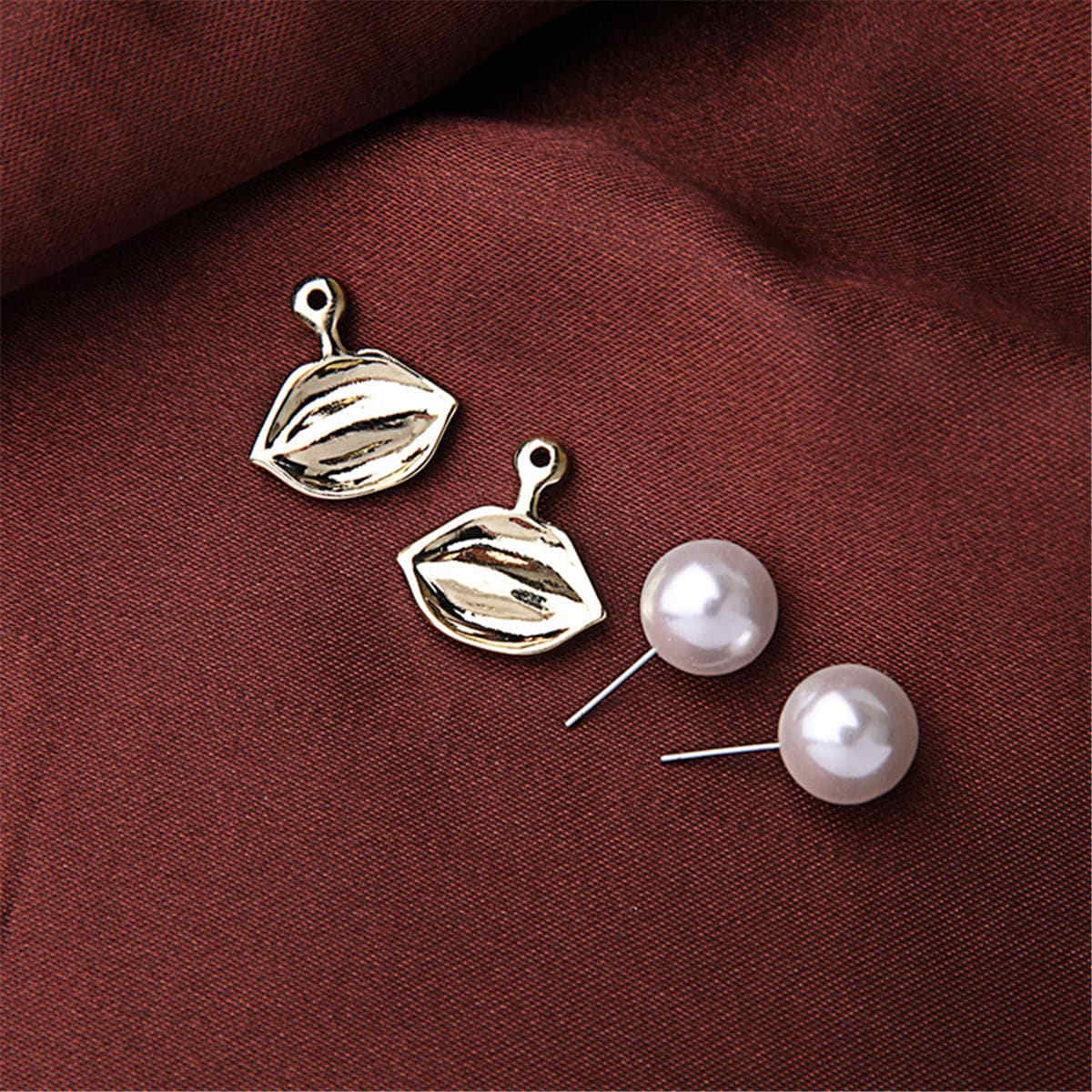 Pearl & Goldtone Lips Stud Earrings