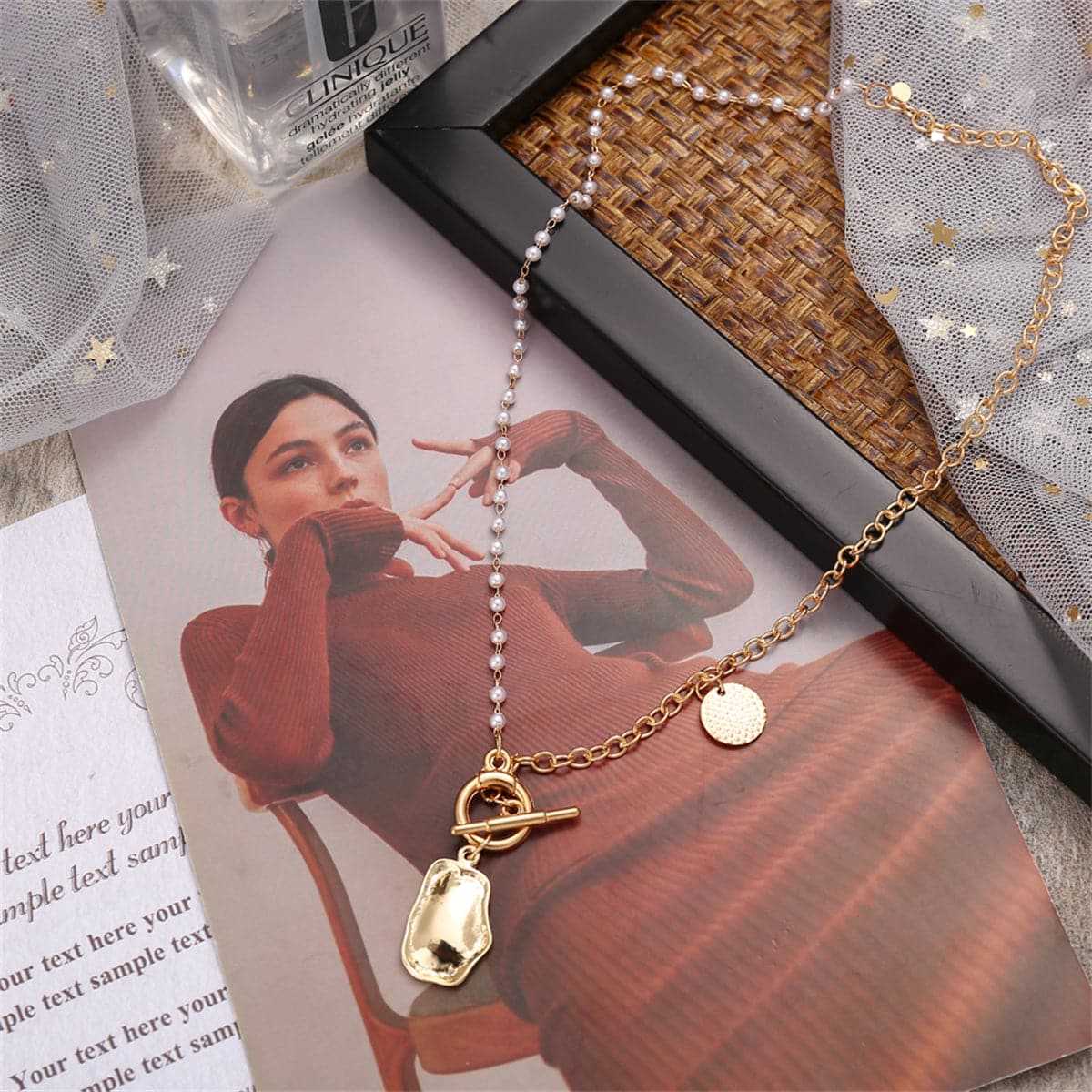 Pearl & Goldtone Convex Toggle Pendant Necklace
