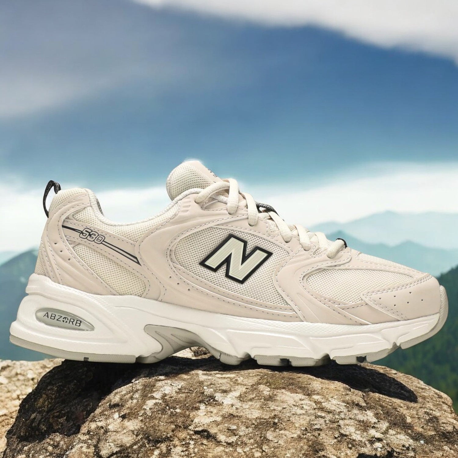 New Balance: Men & Women Sneaker Deals