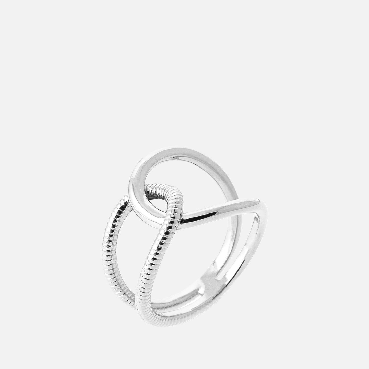 Nova Intertwined Ring