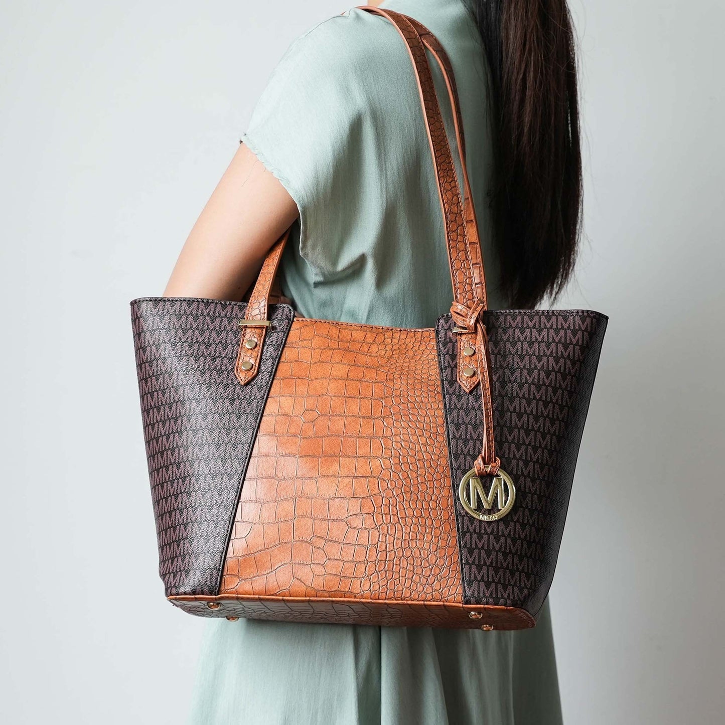 Lippa M Signature Tote and Set