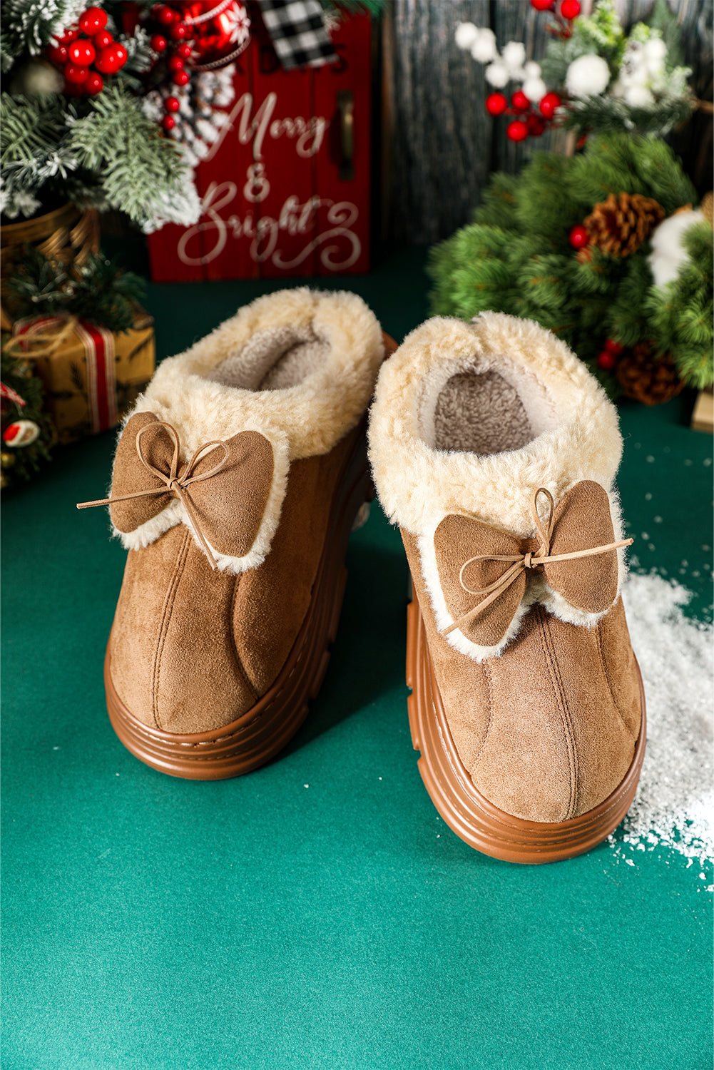 Threaded Pear Brynlee Bow Decor Clog Slippers