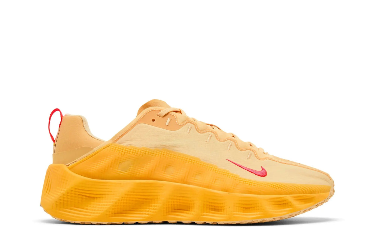 Nike Men's Ava Rover - Celestial Gold/Bright Crimson