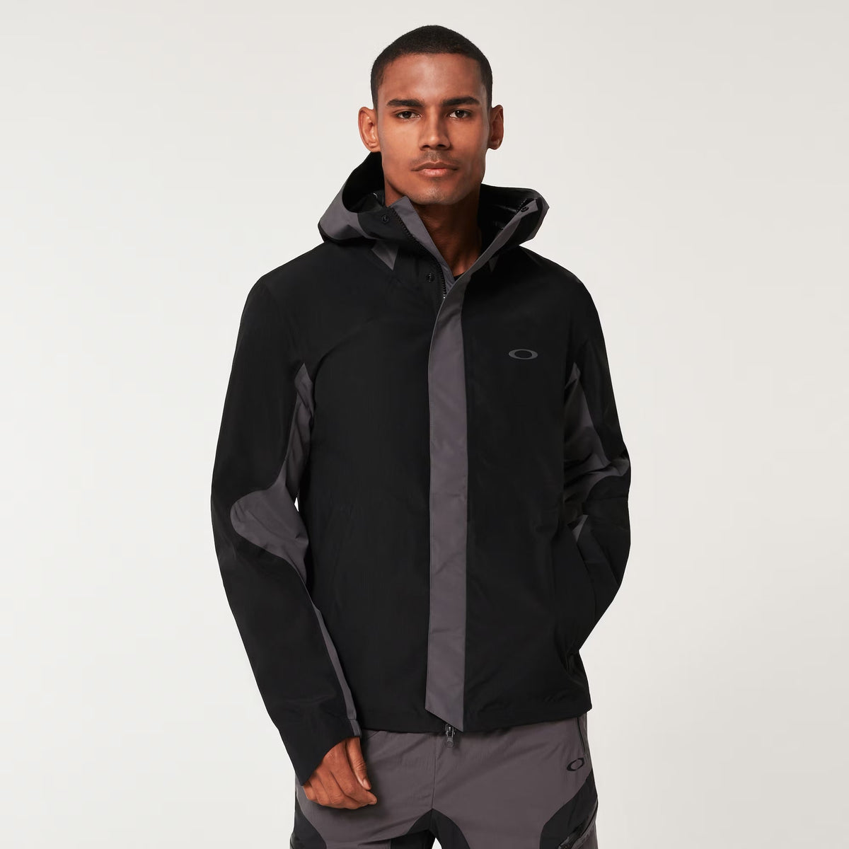 Oakley Men's Latitude Shell Jacket - Blackout