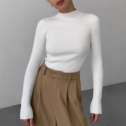 Women’s Tight Fit Crew Neck Knitted Top – Slim Sweater