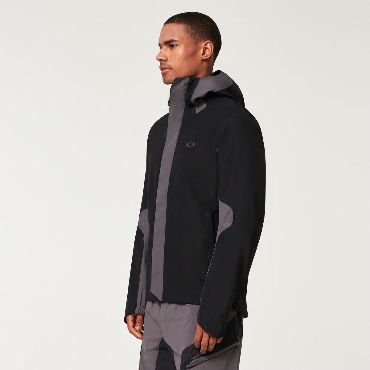 Oakley Men's Latitude Shell Jacket - Blackout