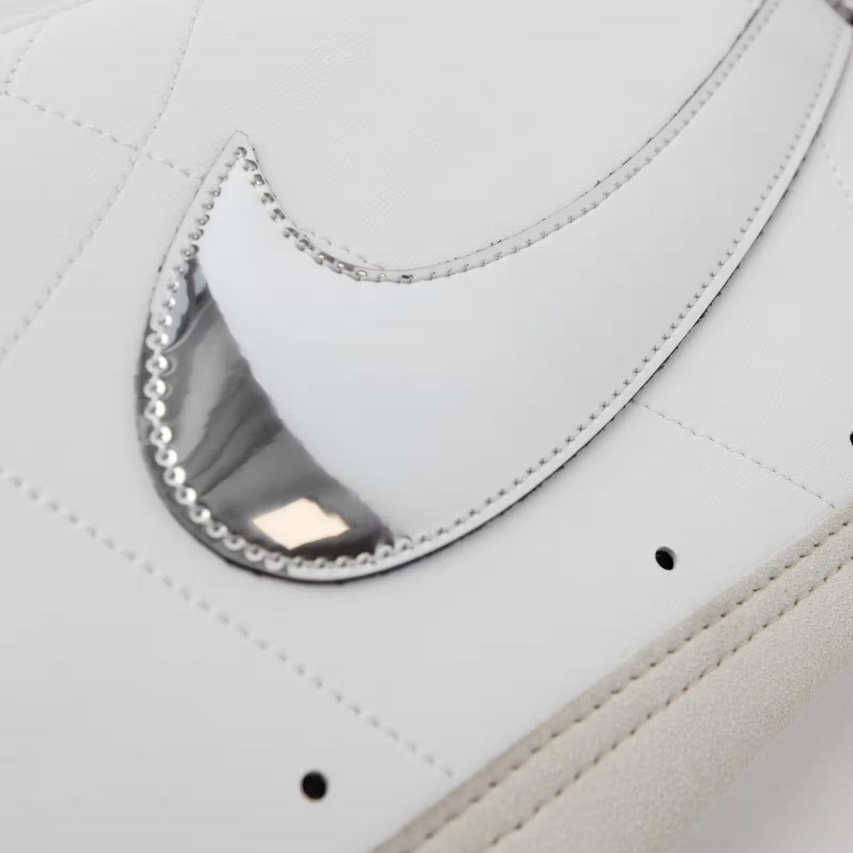 Nike Women's Icon Blazer Wristlet Large Chrome White White Metallic Silver