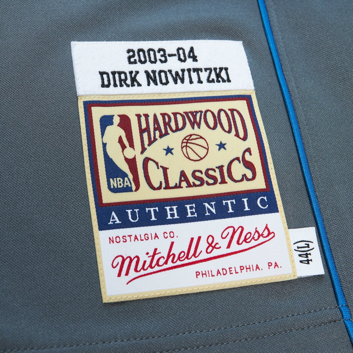 Mitchell & Ness Men's Alternate Jersey Mavericks 2003 Dirk Nowitzki Jerseys