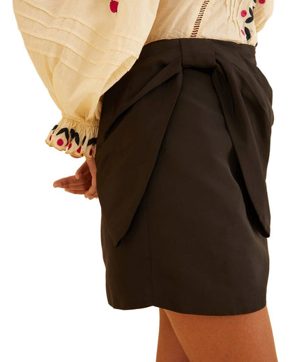 BLACK TAFETA-