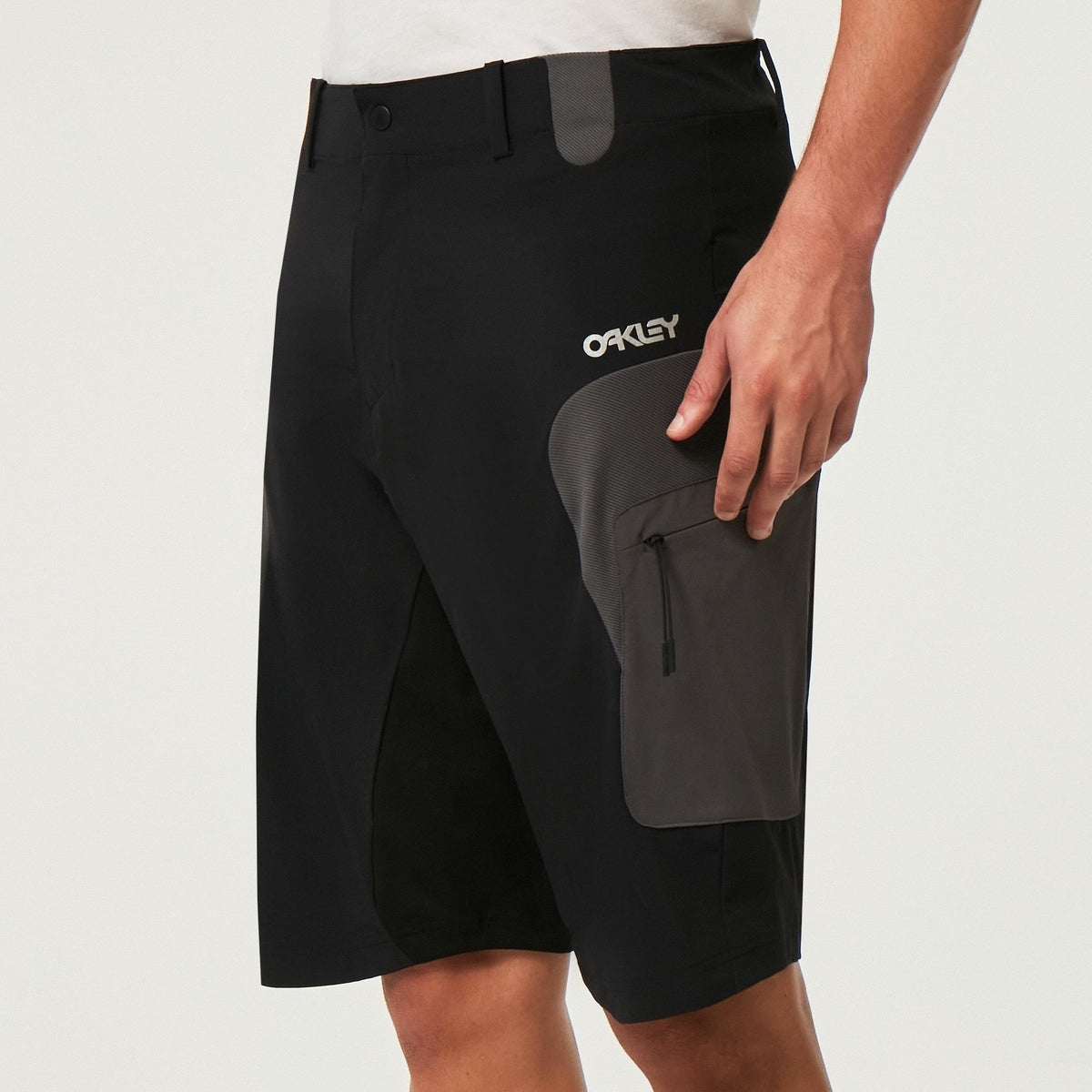 Oakley Men's Maven MTB Cargo Short - Blackout