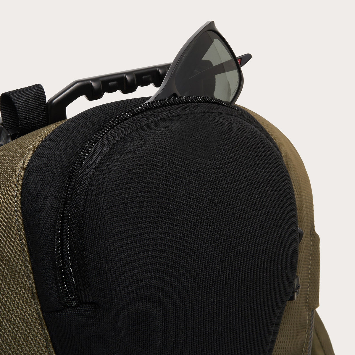Oakley Men's Kitchen Sink - Army Green