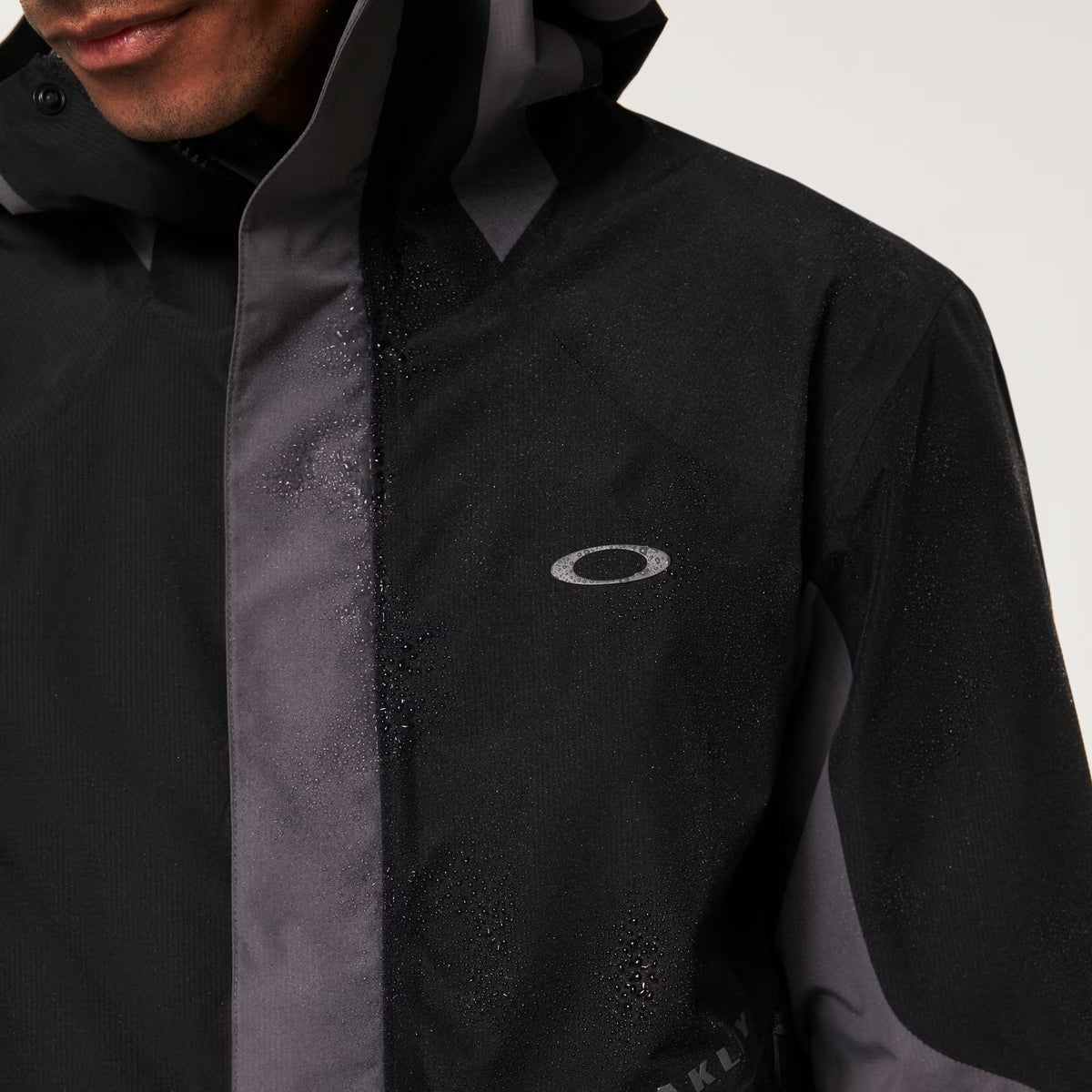 Oakley Men's Latitude Shell Jacket - Blackout