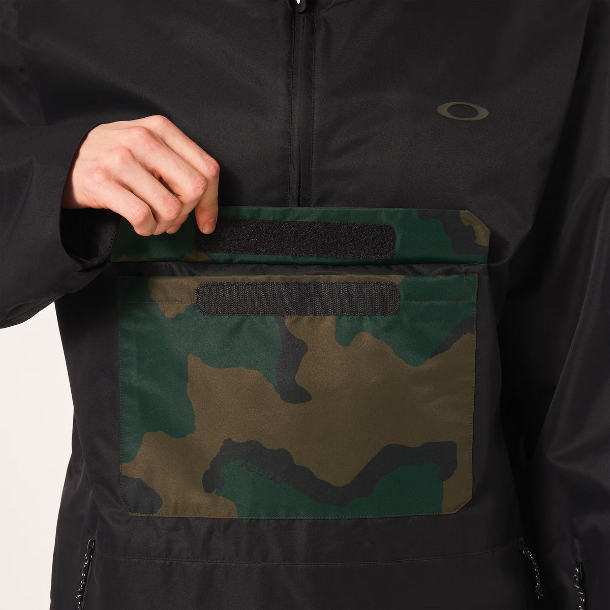 Oakley Men's Divisional RC Shell Anorak - Blackout