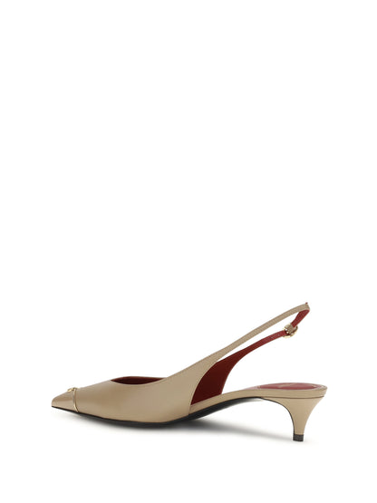 Pumps VLogo Signature Kitten-Heel Camel