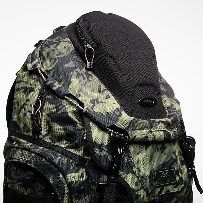 Oakley Men's Kitchen Sink - Tiger Camo Green
